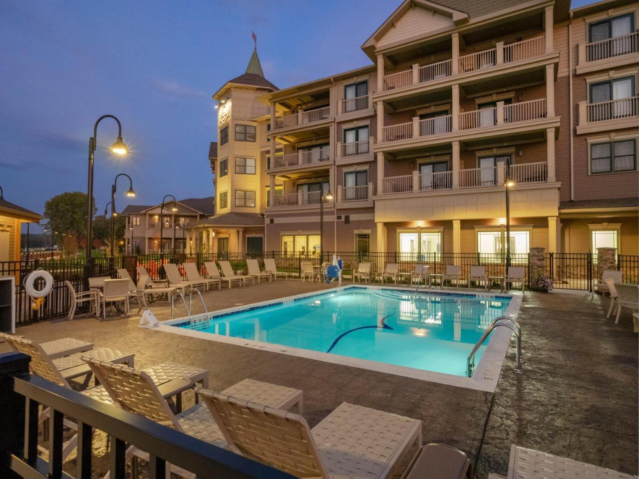 Chautauqua Harbor Hotel - Jamestown Celoron 外观 照片
