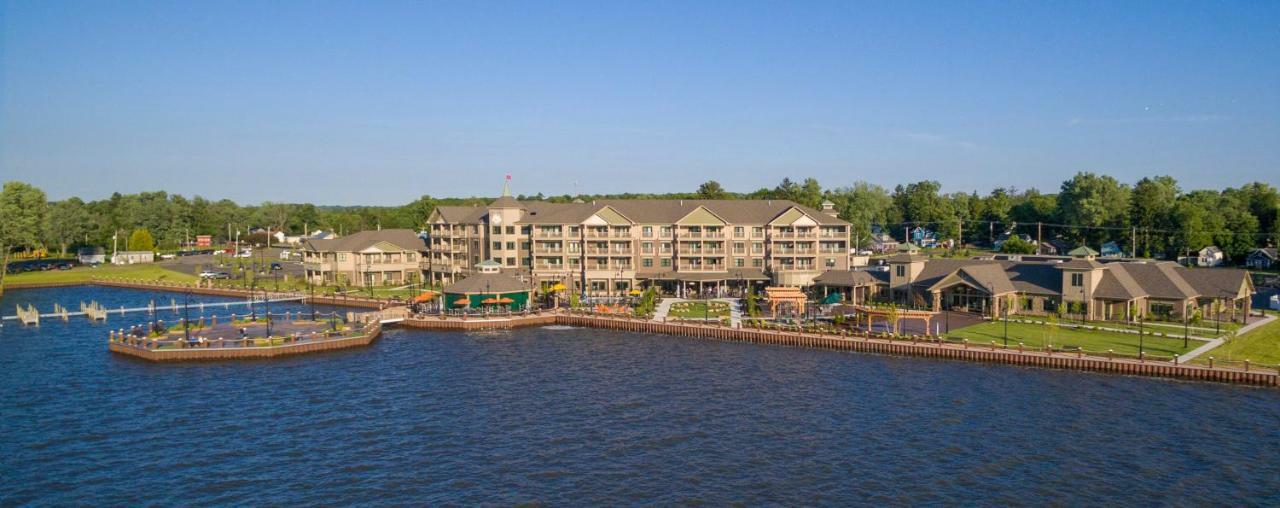 Chautauqua Harbor Hotel - Jamestown Celoron 外观 照片