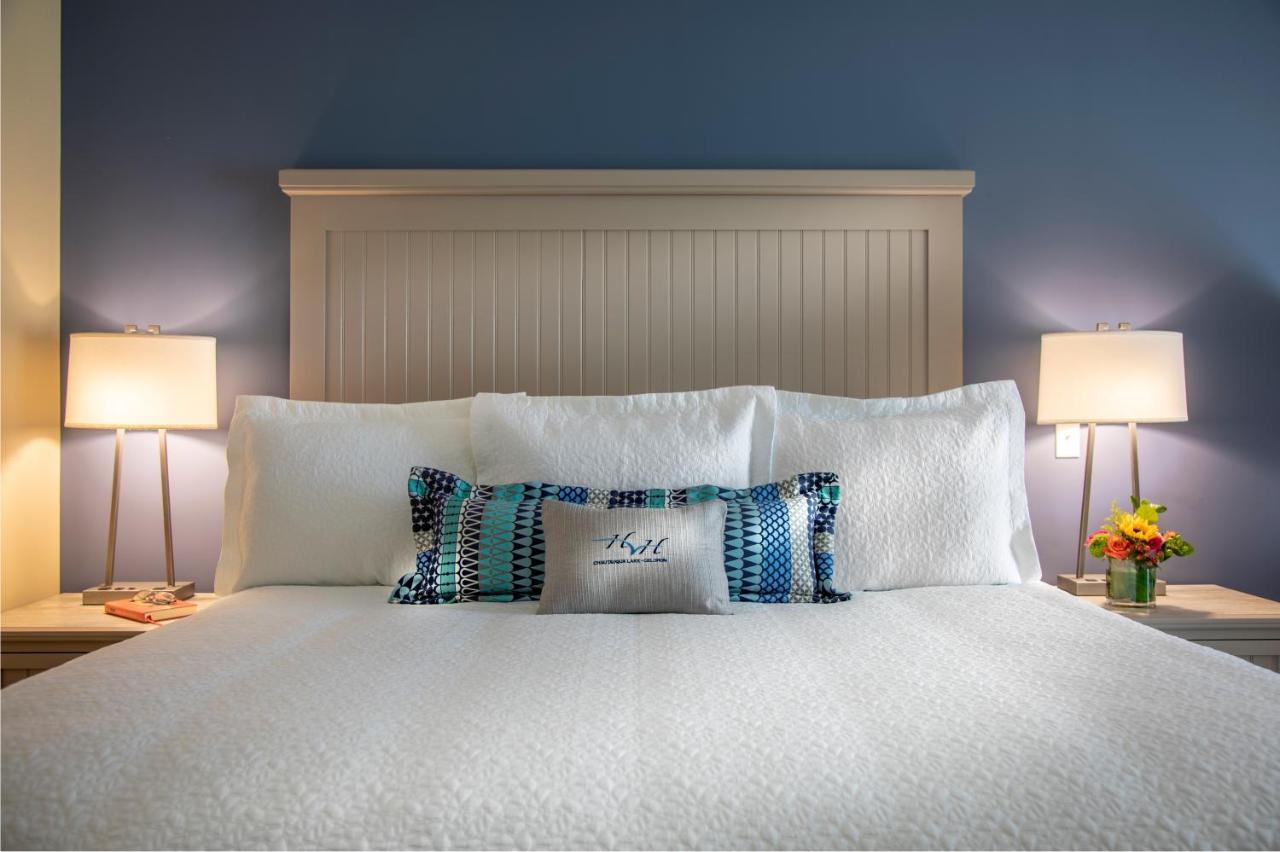 Chautauqua Harbor Hotel - Jamestown Celoron 外观 照片
